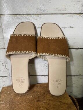 Oasis Society California Suede Slide Sandals NWOT 6